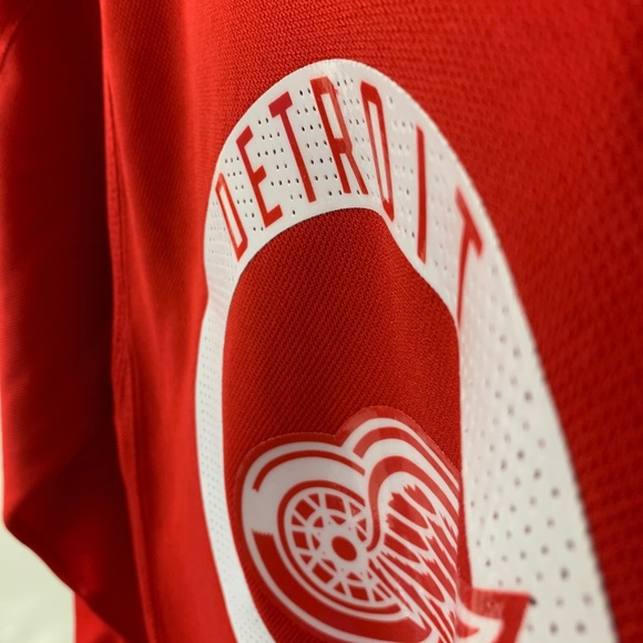 Adidas Detroit Red Wings Authentic Practice Jersey - Picture 8 of 8